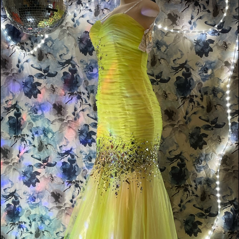 Yellow lime mermaid gown size 10